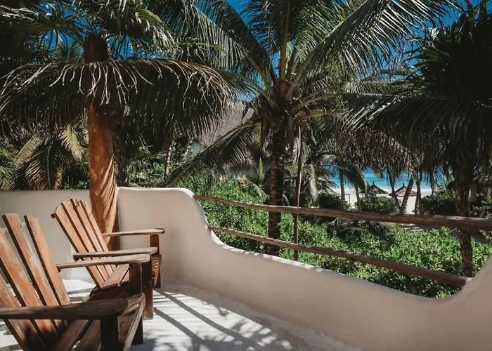 Holiday home Palms House