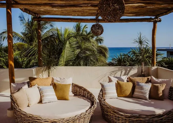 Palms House *